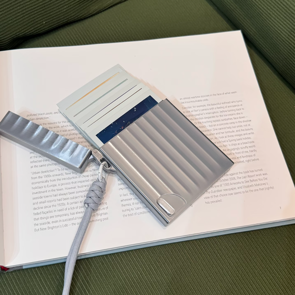 Polaroid photo paper box, anti-stick, slide-out design