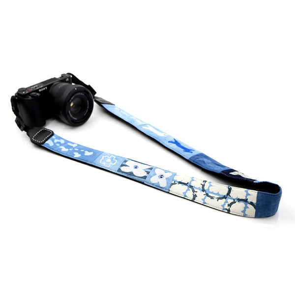Handmade indigo-dyed, embroidered, and patchwork plant-dyed camera strap—soft against the skin, comfortable, and shock-absorbing