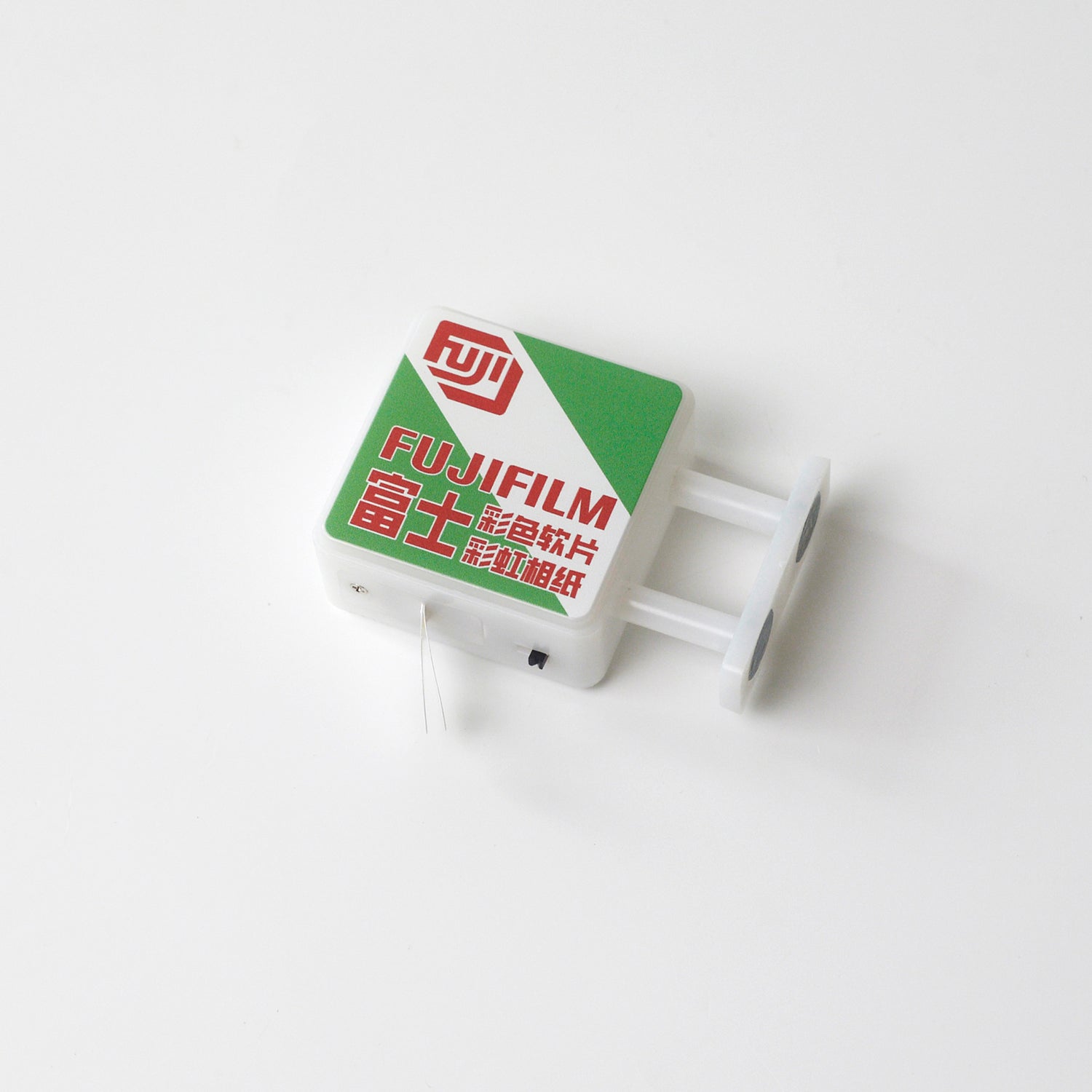Film-themed retro refrigerator magnets with warm and cold lights