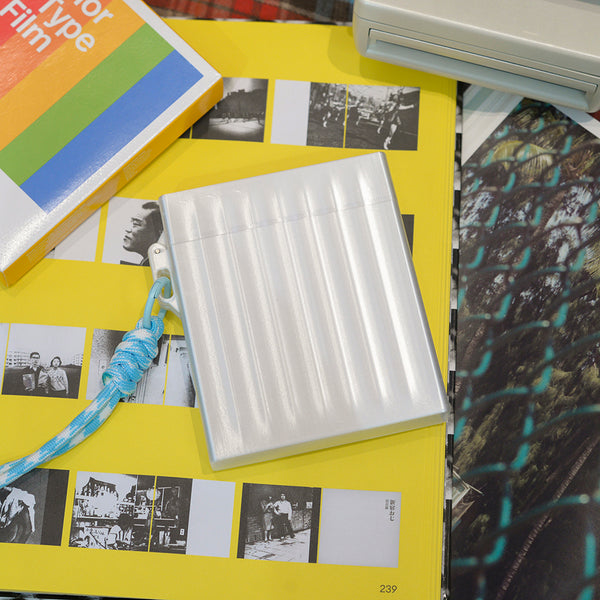 Polaroid photo paper box, with non-stick compartments, available for release