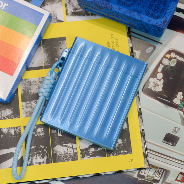 Polaroid photo paper box, with non-stick compartments, available for release