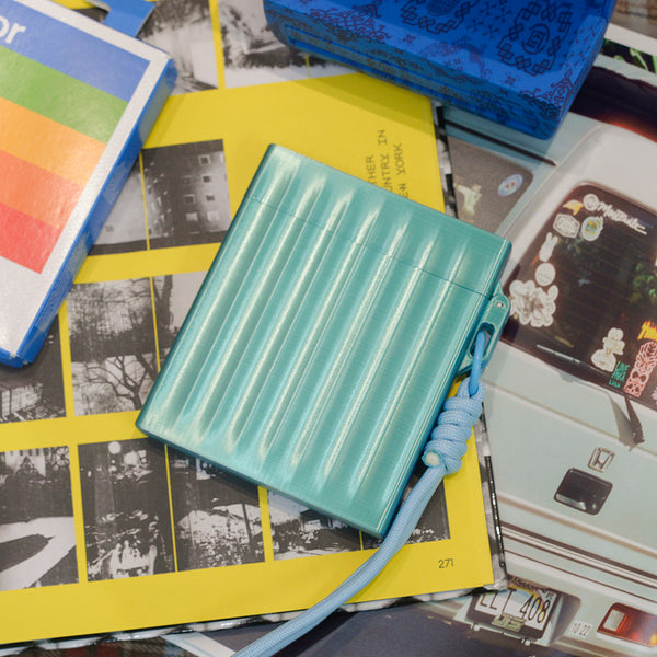 Polaroid photo paper box, with non-stick compartments, available for release